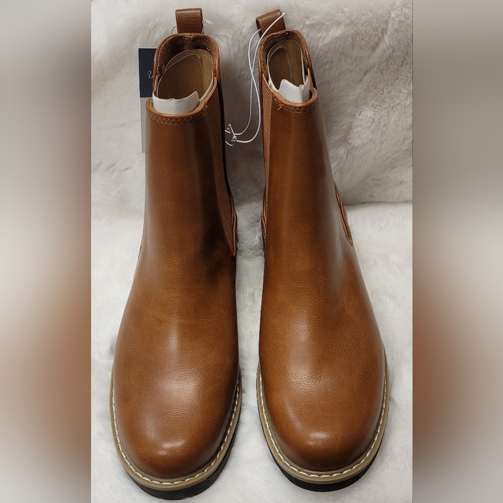Women's Cognac Celina Chelsea Boots - Universal Thread - 8.5